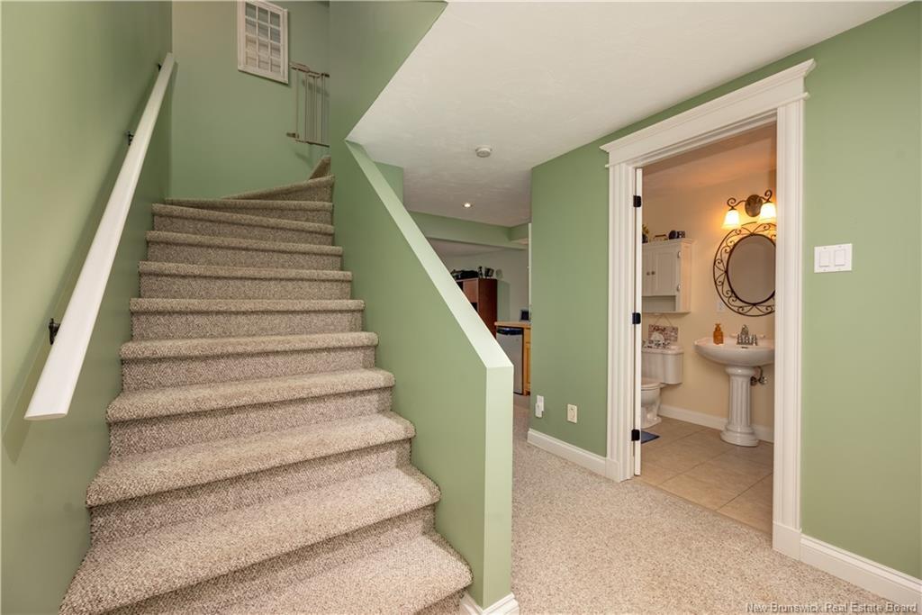 12 Highgate Crt, Riverview, NB