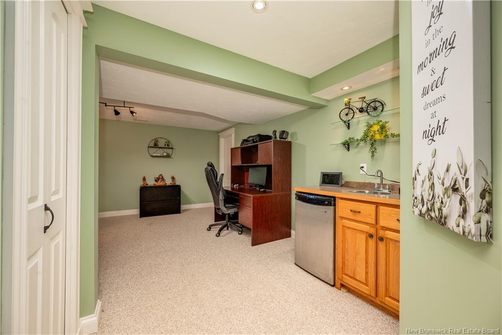 12 Highgate Crt, Riverview, NB