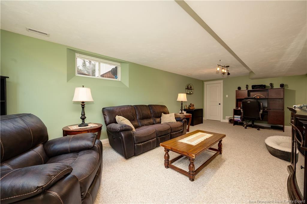 12 Highgate Crt, Riverview, NB
