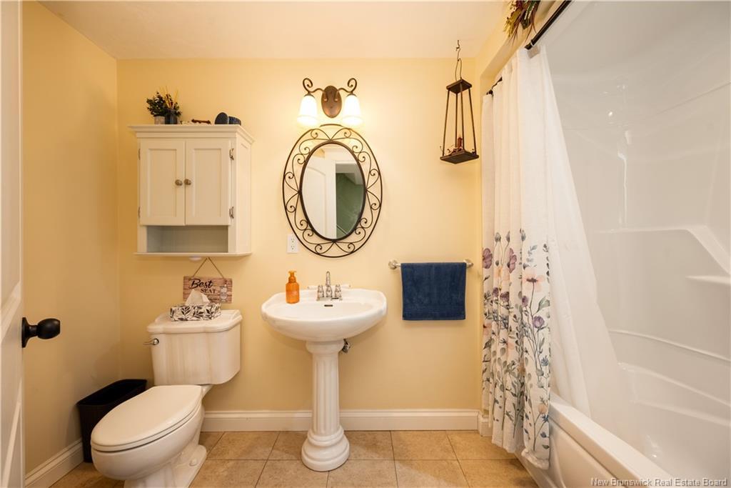 12 Highgate Crt, Riverview, NB