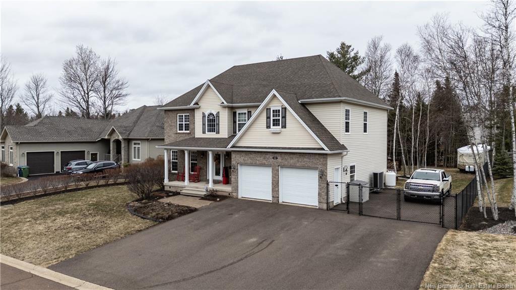 12 Highgate Crt, Riverview, NB