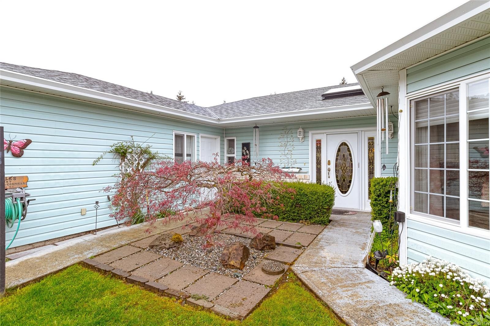 8008 Glenhurst Dr North, Crofton, BC