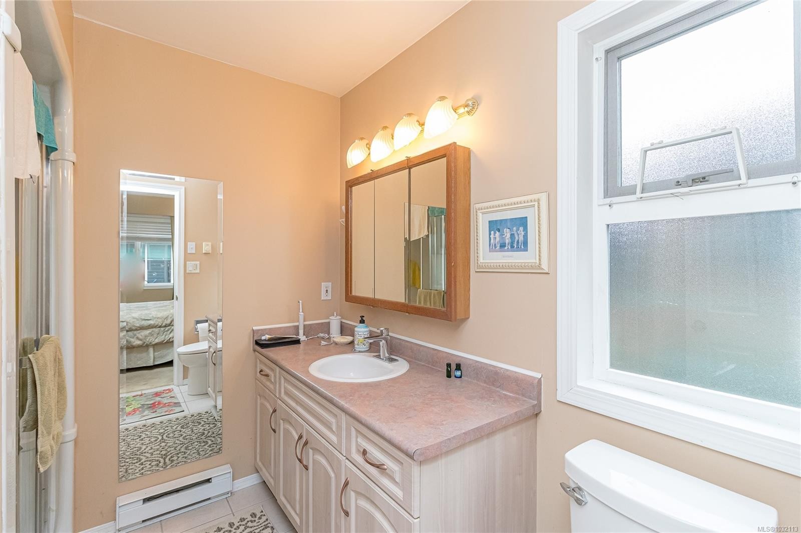 8008 Glenhurst Dr North, Crofton, BC