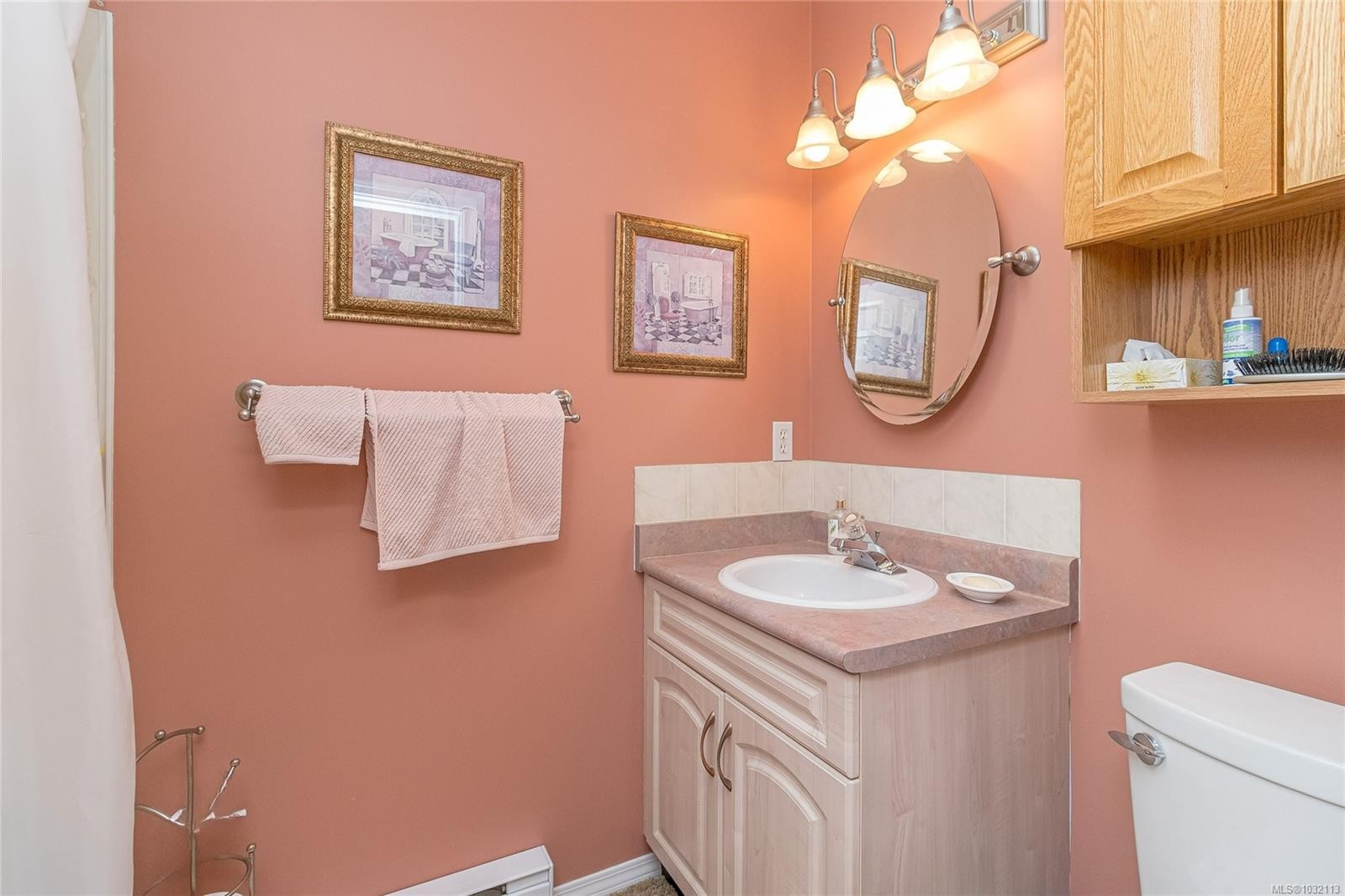 8008 Glenhurst Dr North, Crofton, BC