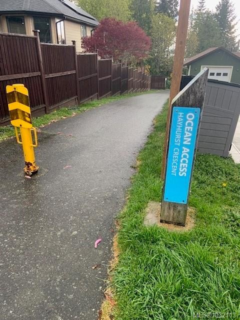 8008 Glenhurst Dr North, Crofton, BC