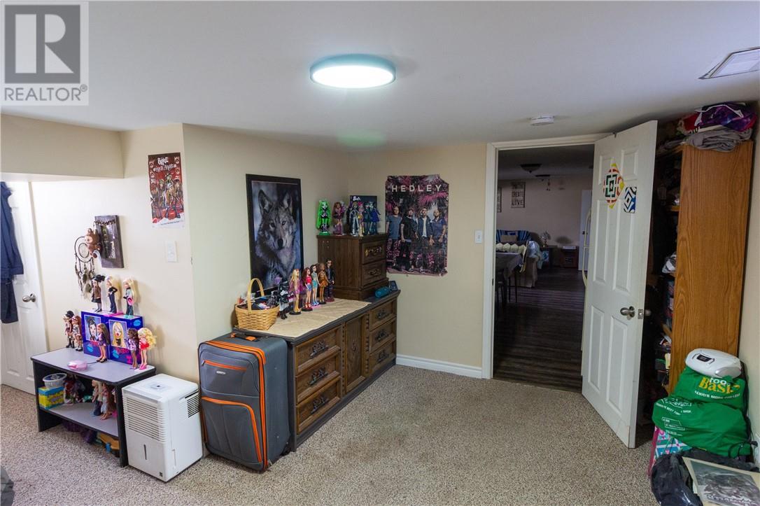 12 Ormsby, Capreol, ON - Indoor