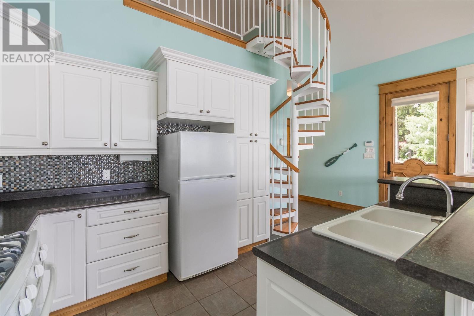 400 Mccarrel Lake Rd, Echo Bay, ON - Indoor Photo Showing Kitchen