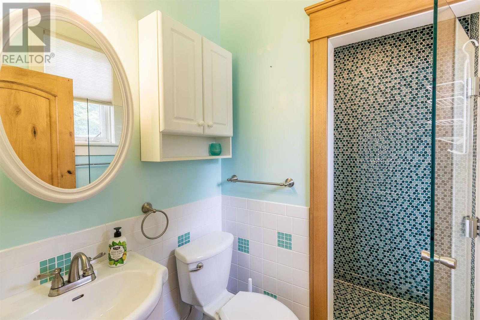 400 Mccarrel Lake Rd, Echo Bay, ON - Indoor Photo Showing Bathroom