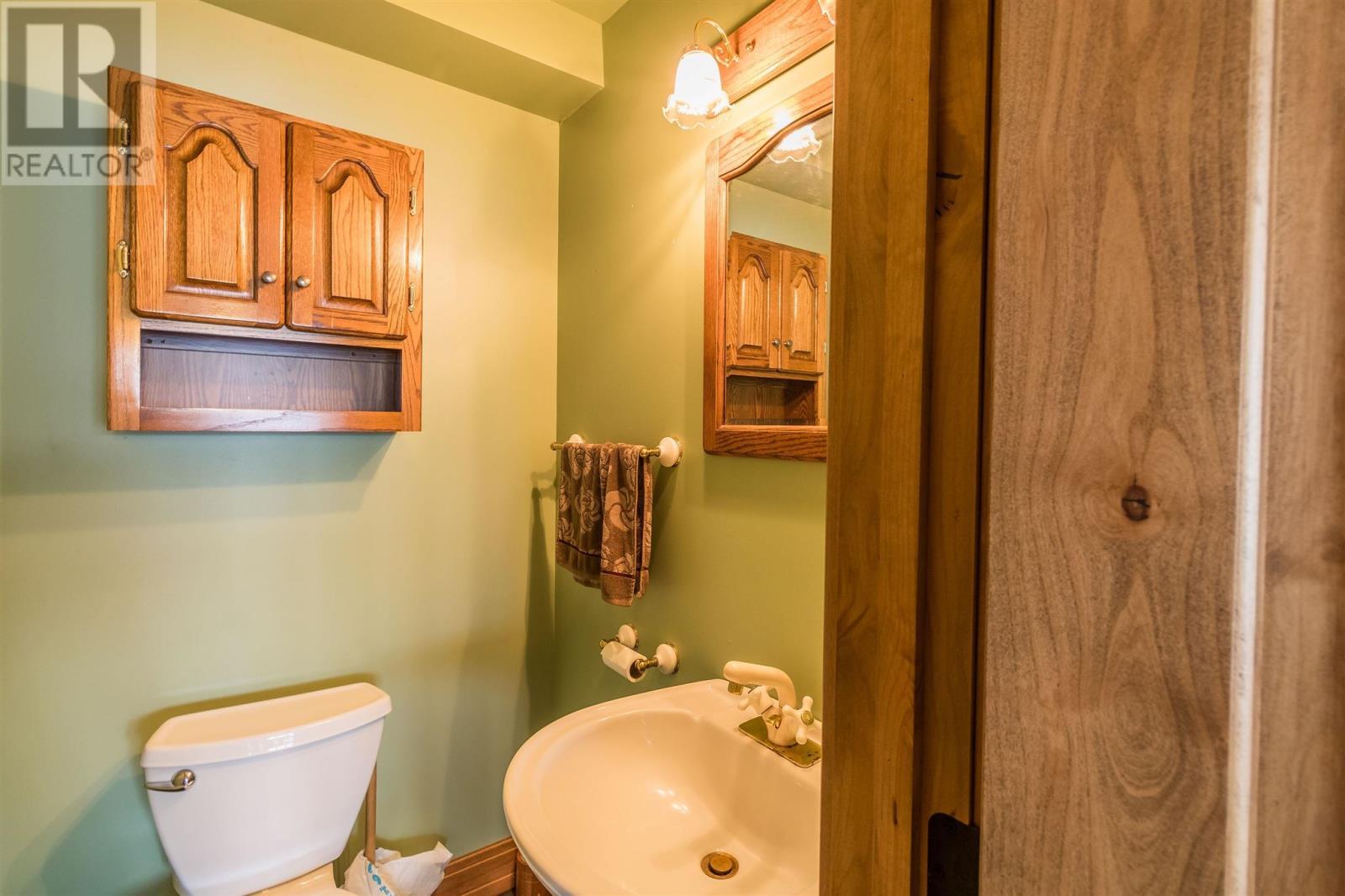 400 Mccarrel Lake Rd, Echo Bay, ON - Indoor Photo Showing Bathroom