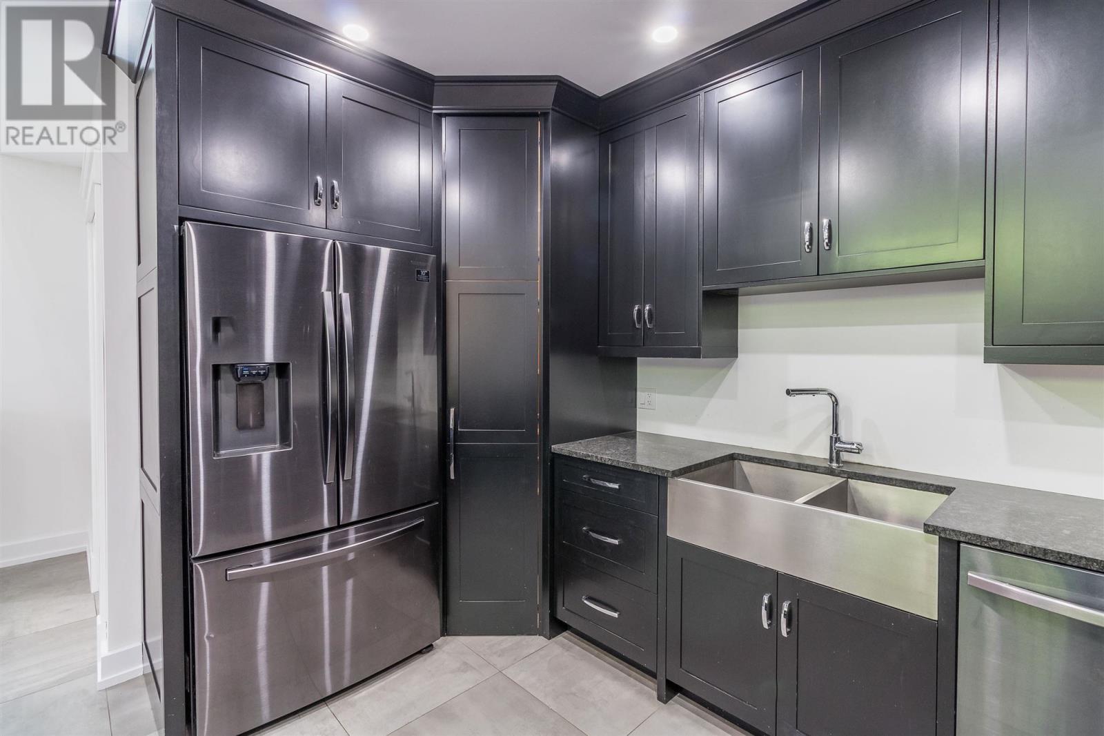 400 Mccarrel Lake Rd, Echo Bay, ON - Indoor Photo Showing Kitchen With Double Sink With Upgraded Kitchen