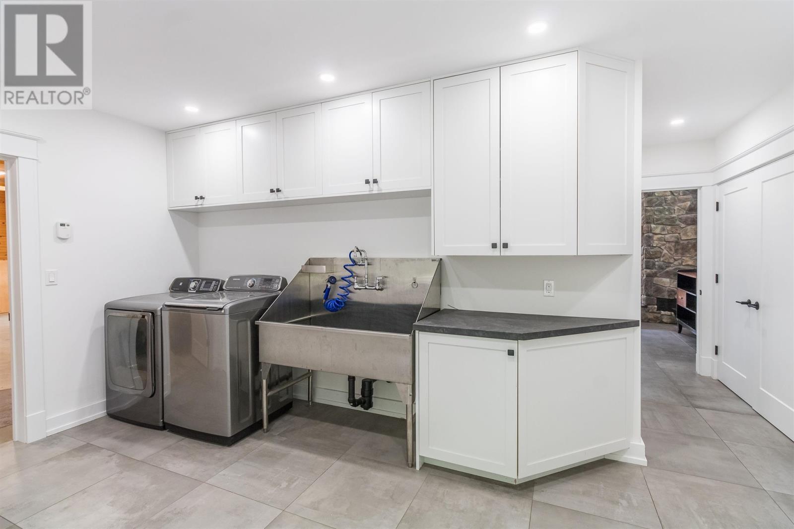 400 Mccarrel Lake Rd, Echo Bay, ON - Indoor Photo Showing Laundry Room