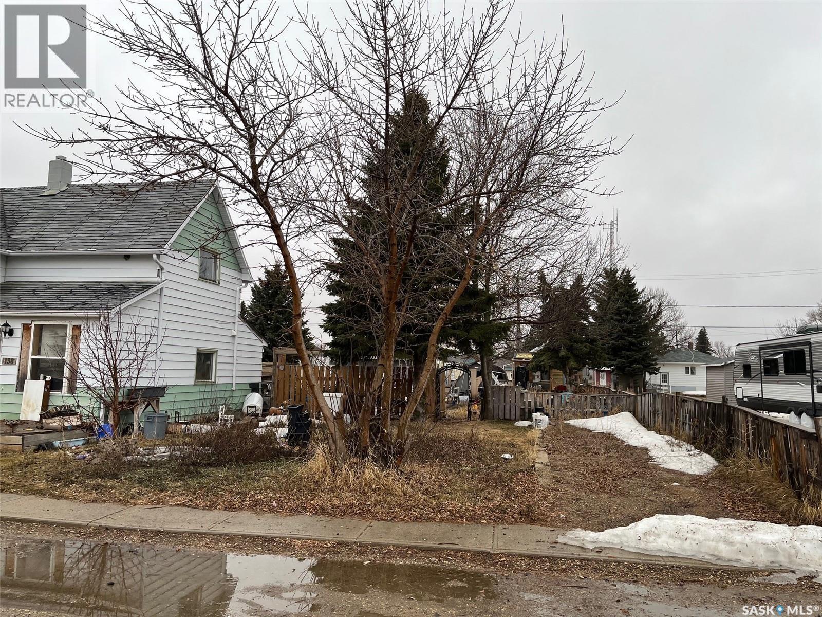 138 1St Avenue E, Montmartre, SK - Outdoor