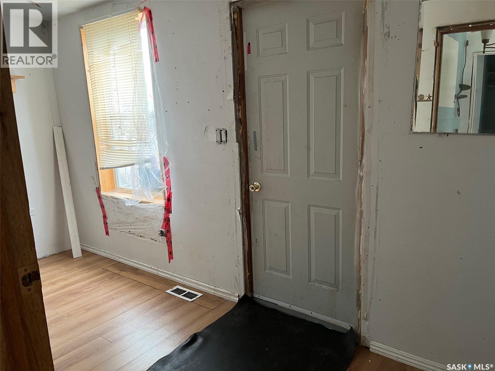 138 1St Avenue E, Montmartre, SK - Indoor Photo Showing Other Room