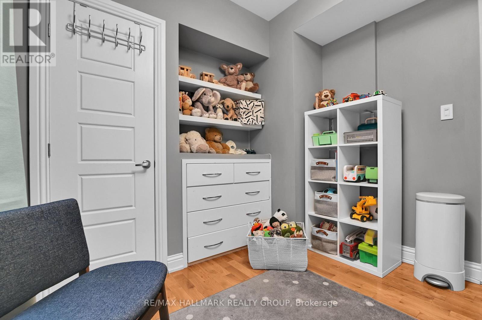 Apt 1 - Main floor / Bedroom 2 - 212 Flora Street, Ottawa, ON - Indoor