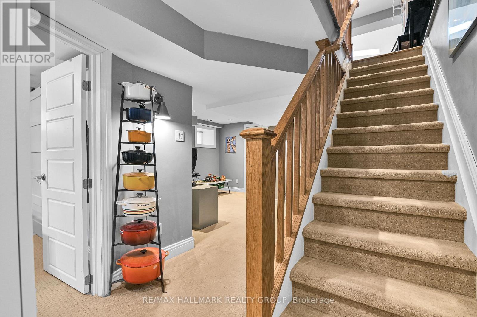 Apt 1 - lower level /stairs - 212 Flora Street, Ottawa, ON - Indoor Photo Showing Other Room