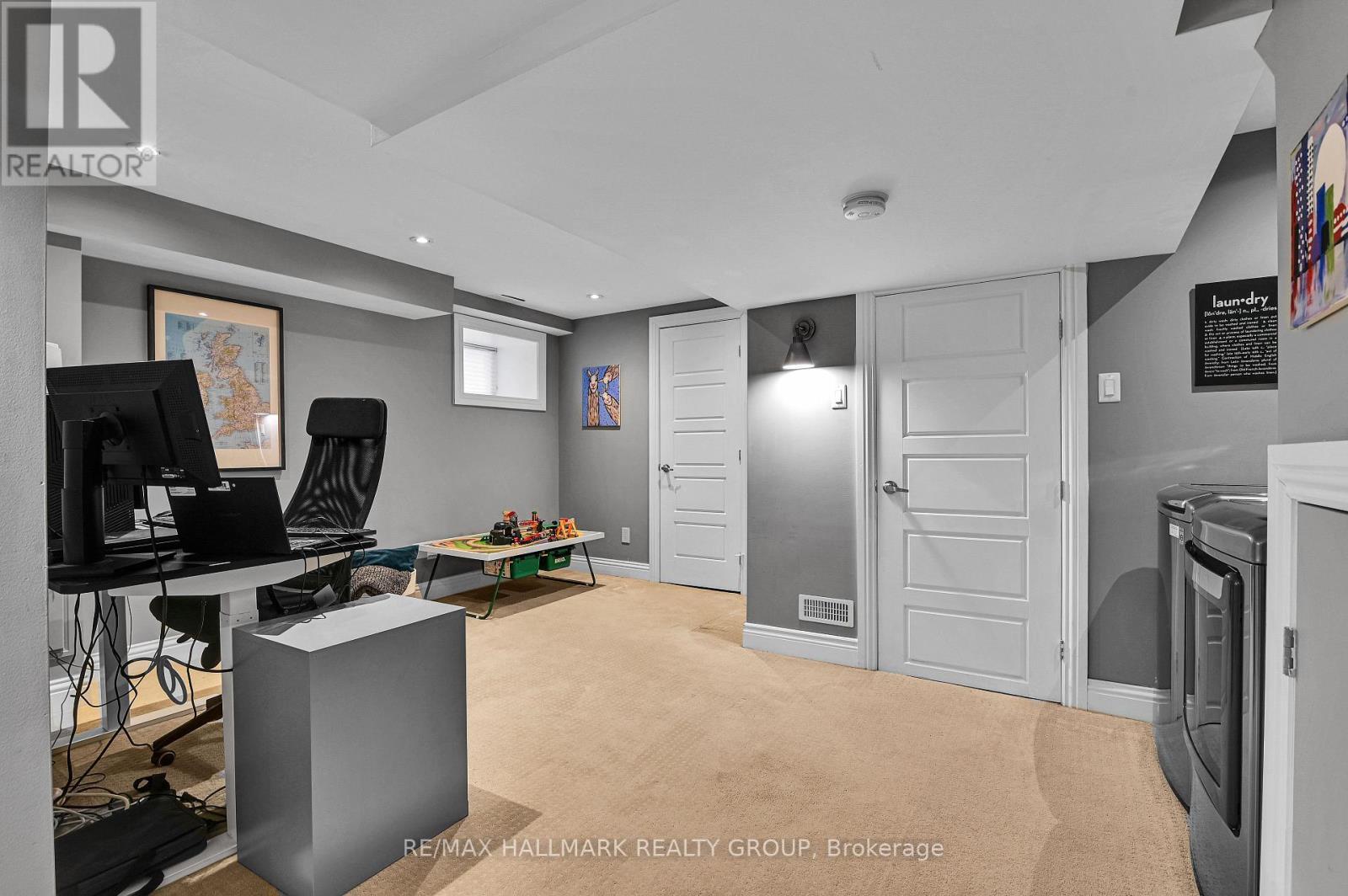 Apt 1 - lower level / media room - 212 Flora Street, Ottawa, ON - Indoor
