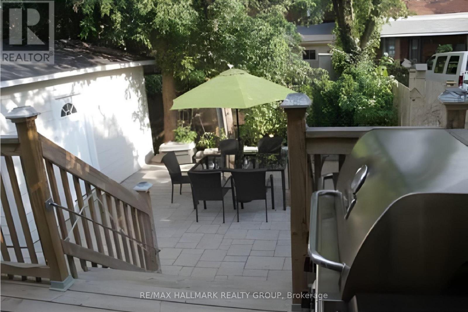 Deck off Apt 1 Living room - 212 Flora Street, Ottawa, ON - Outdoor With Exterior