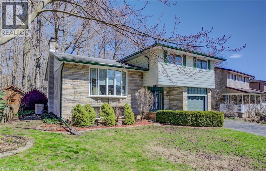 multi level home with stone and Vinyl siding - 564 Glen Manor Boulevard, Waterloo, ON - Outdoor