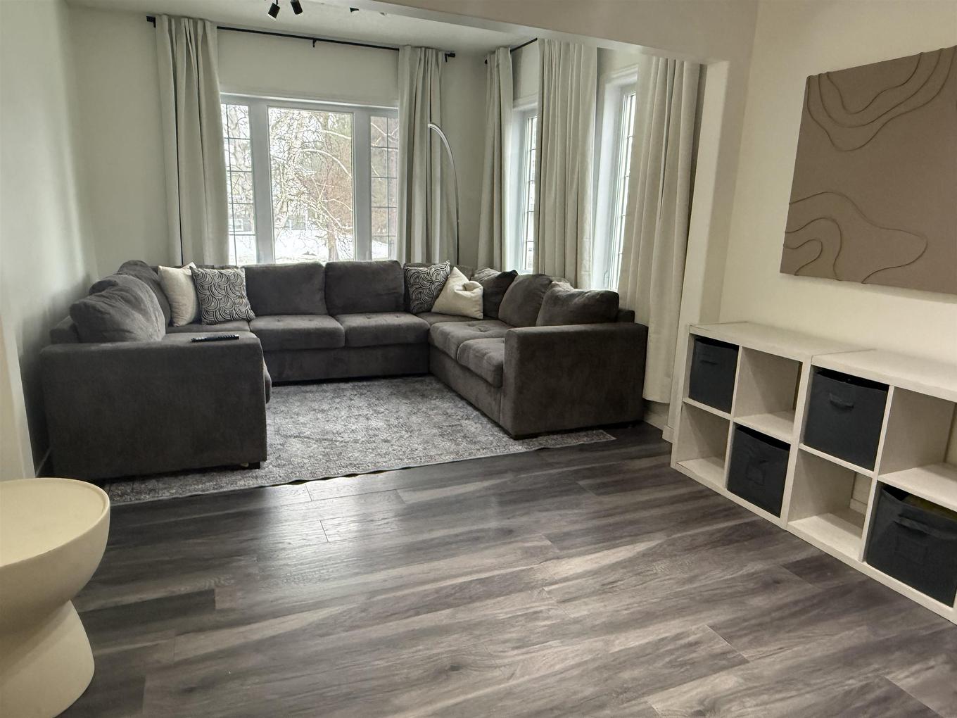 2031 Murphy Ave, Thunder Bay, ON - Indoor Photo Showing Living Room