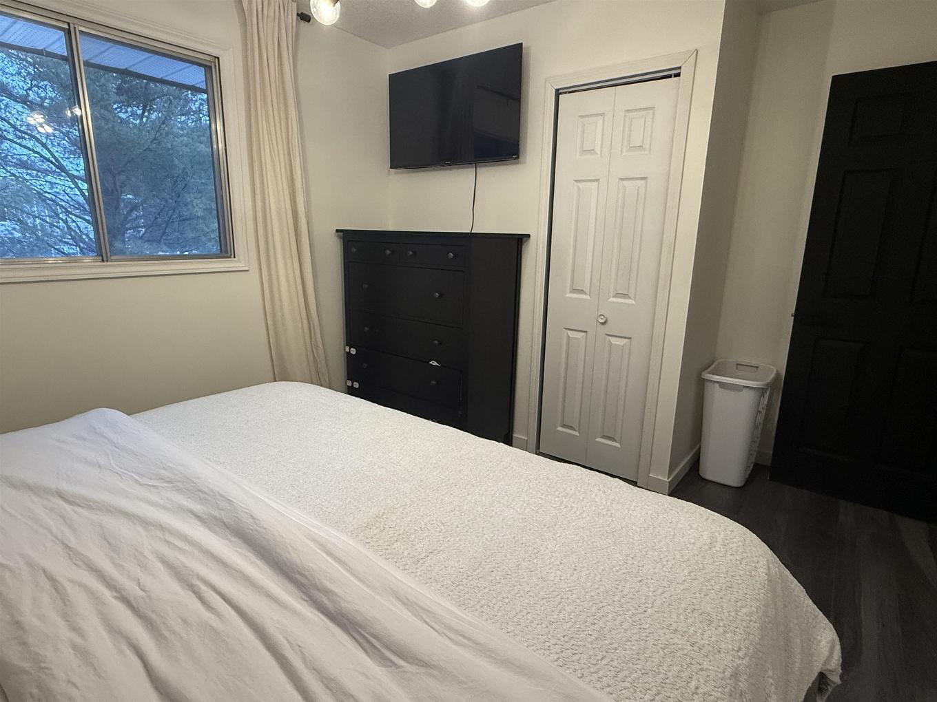 2031 Murphy Ave, Thunder Bay, ON - Indoor Photo Showing Bedroom