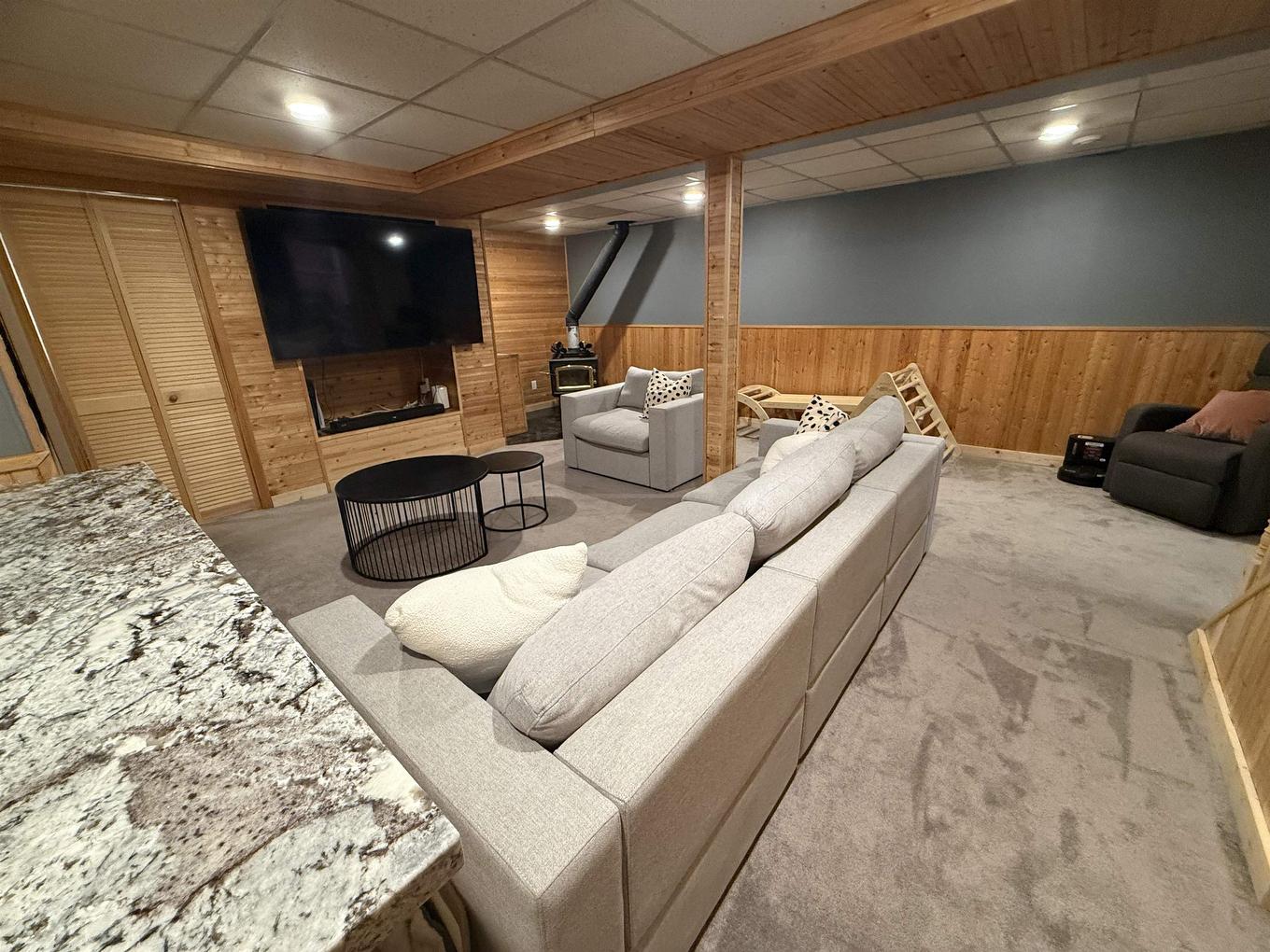 2031 Murphy Ave, Thunder Bay, ON - Indoor