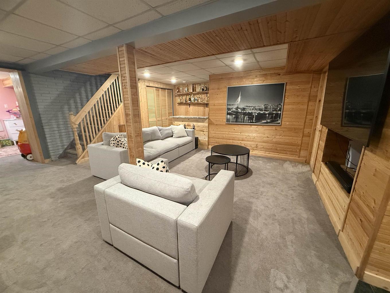 2031 Murphy Ave, Thunder Bay, ON - Indoor