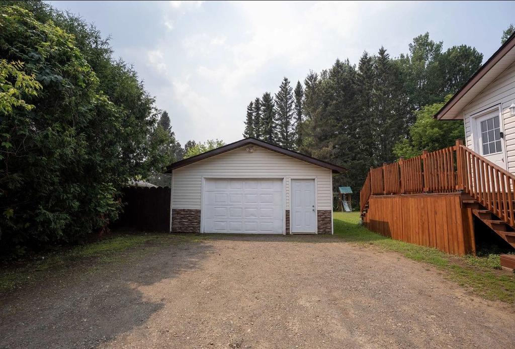 2031 Murphy Ave, Thunder Bay, ON - Outdoor With Exterior