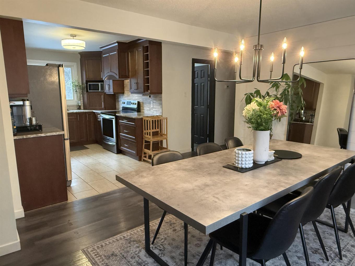 2031 Murphy Ave, Thunder Bay, ON - Indoor Photo Showing Dining Room