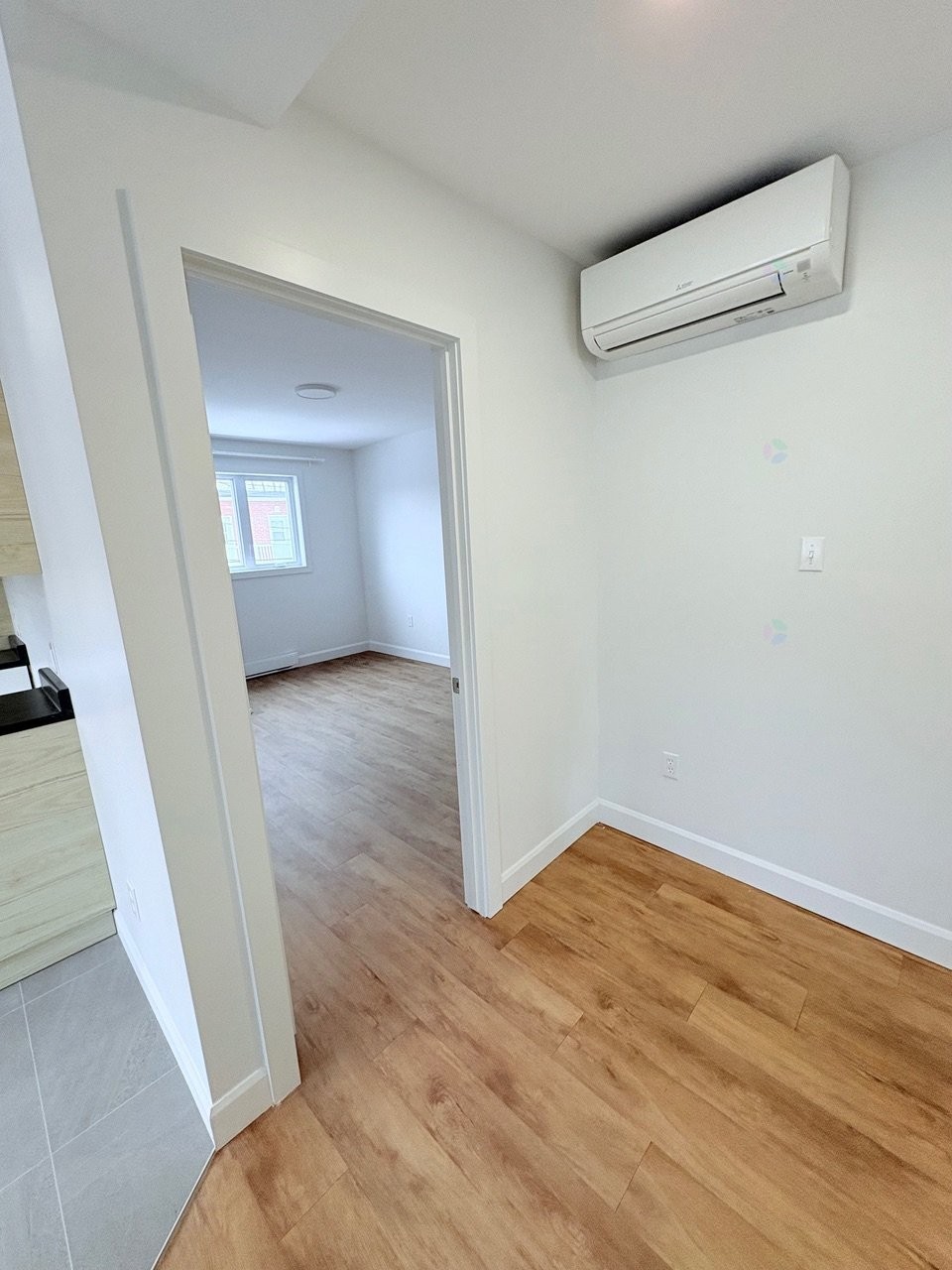 Corridor - 7935 Rue Bonnier, Montréal (Lasalle), QC - Indoor Photo Showing Other Room