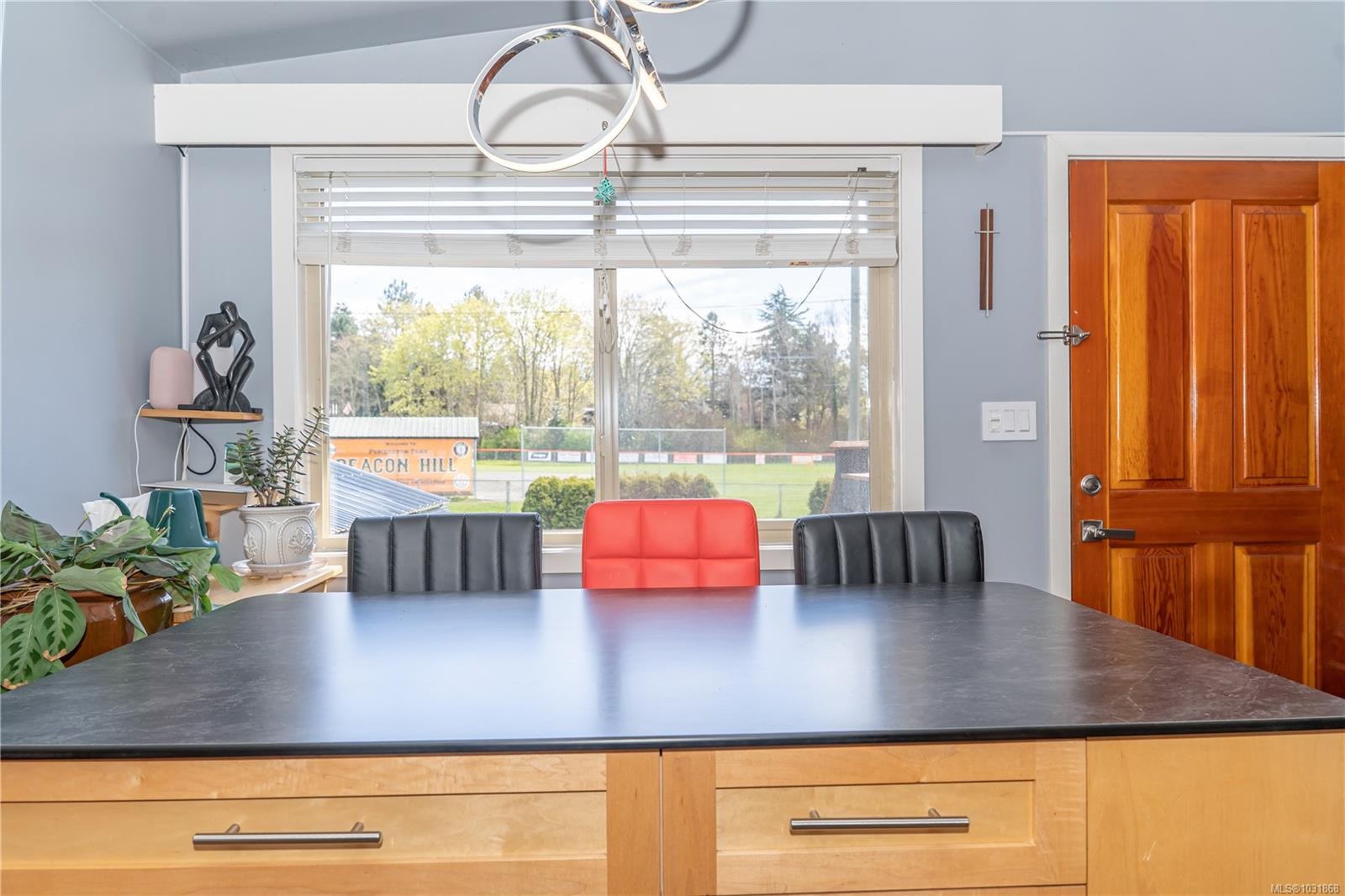 1804 Richardson St, Victoria, BC - Indoor