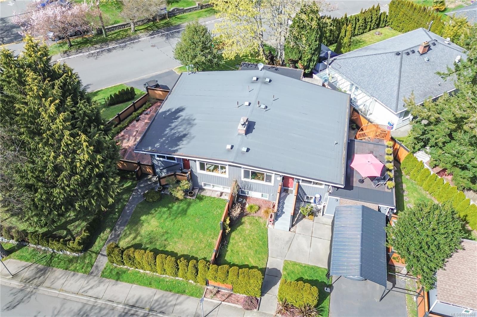 1804 Richardson St, Victoria, BC - Outdoor