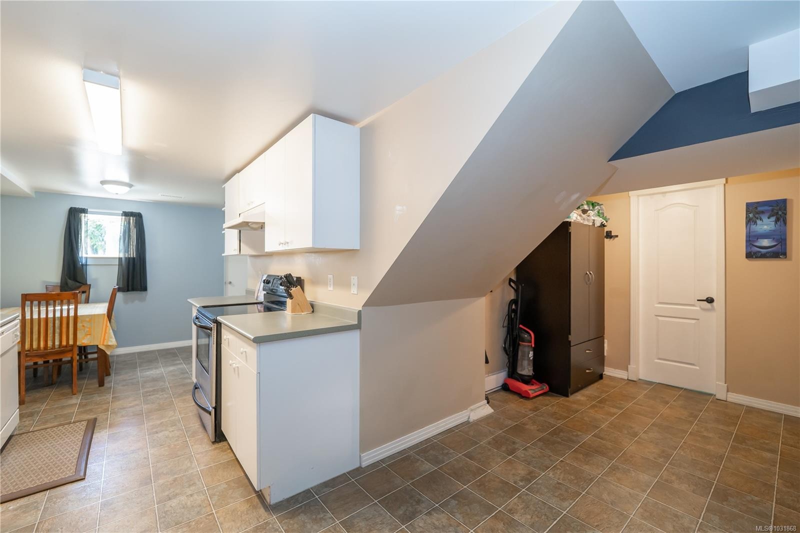 1804 Richardson St, Victoria, BC - Indoor Photo Showing Other Room