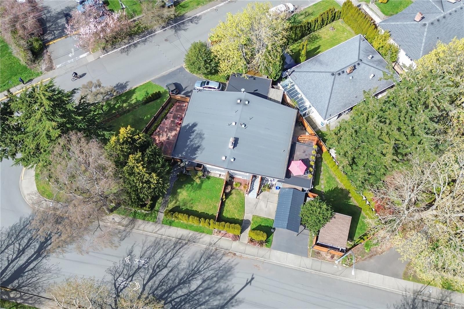 1804 Richardson St, Victoria, BC - Outdoor With View