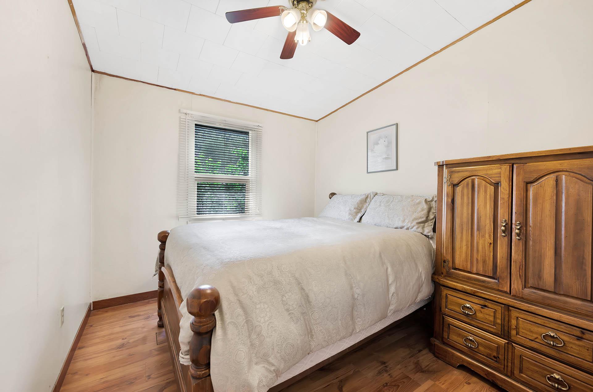 3782 River Drive, Blue River, BC - Indoor Photo Showing Bedroom