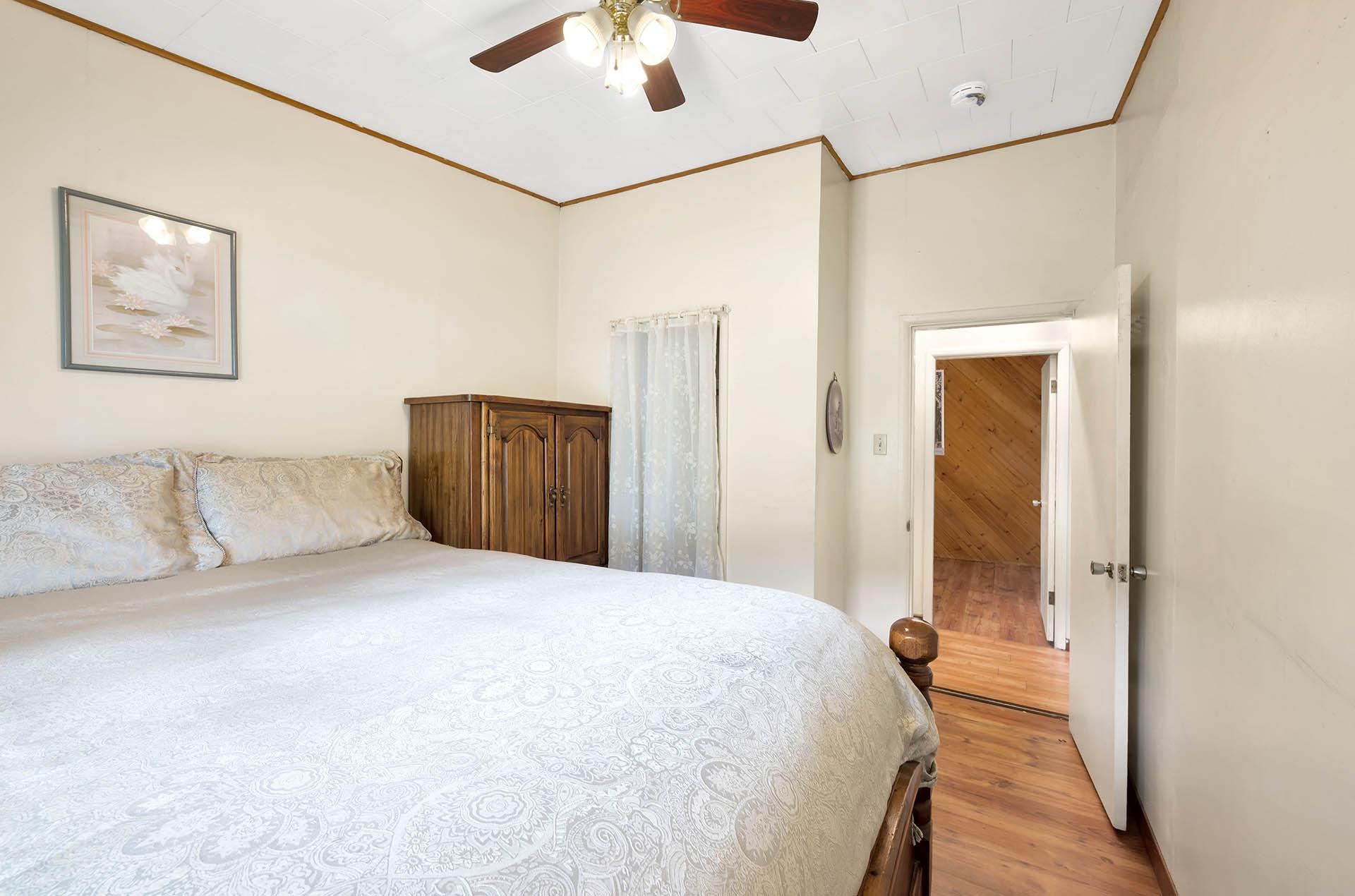 3782 River Drive, Blue River, BC - Indoor Photo Showing Bedroom