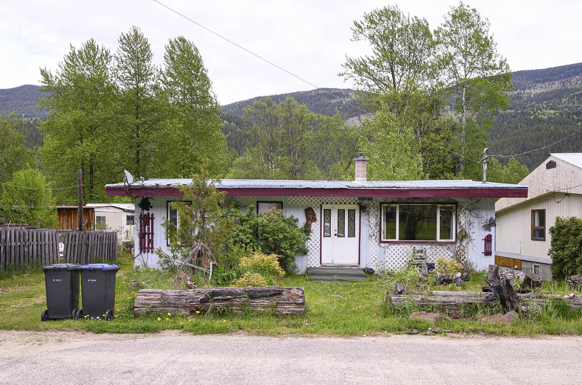 3782 River Drive, Blue River, BC - Outdoor