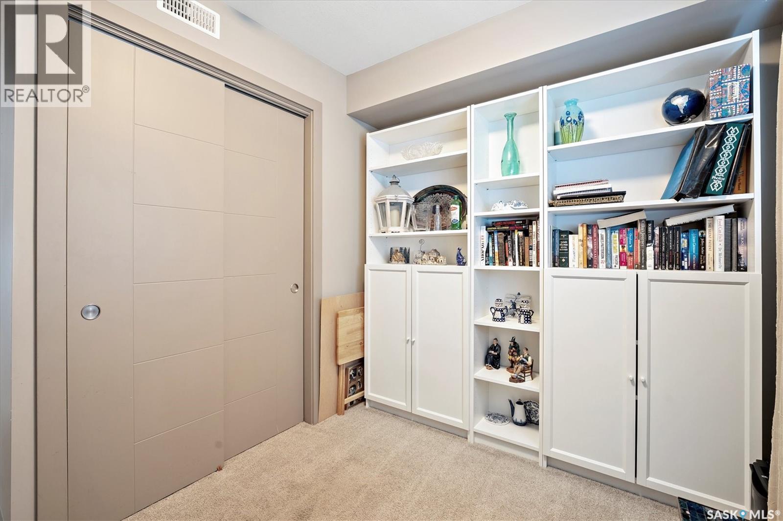 331 121 Willowgrove Crescent, Saskatoon, SK - Indoor Photo Showing Other Room