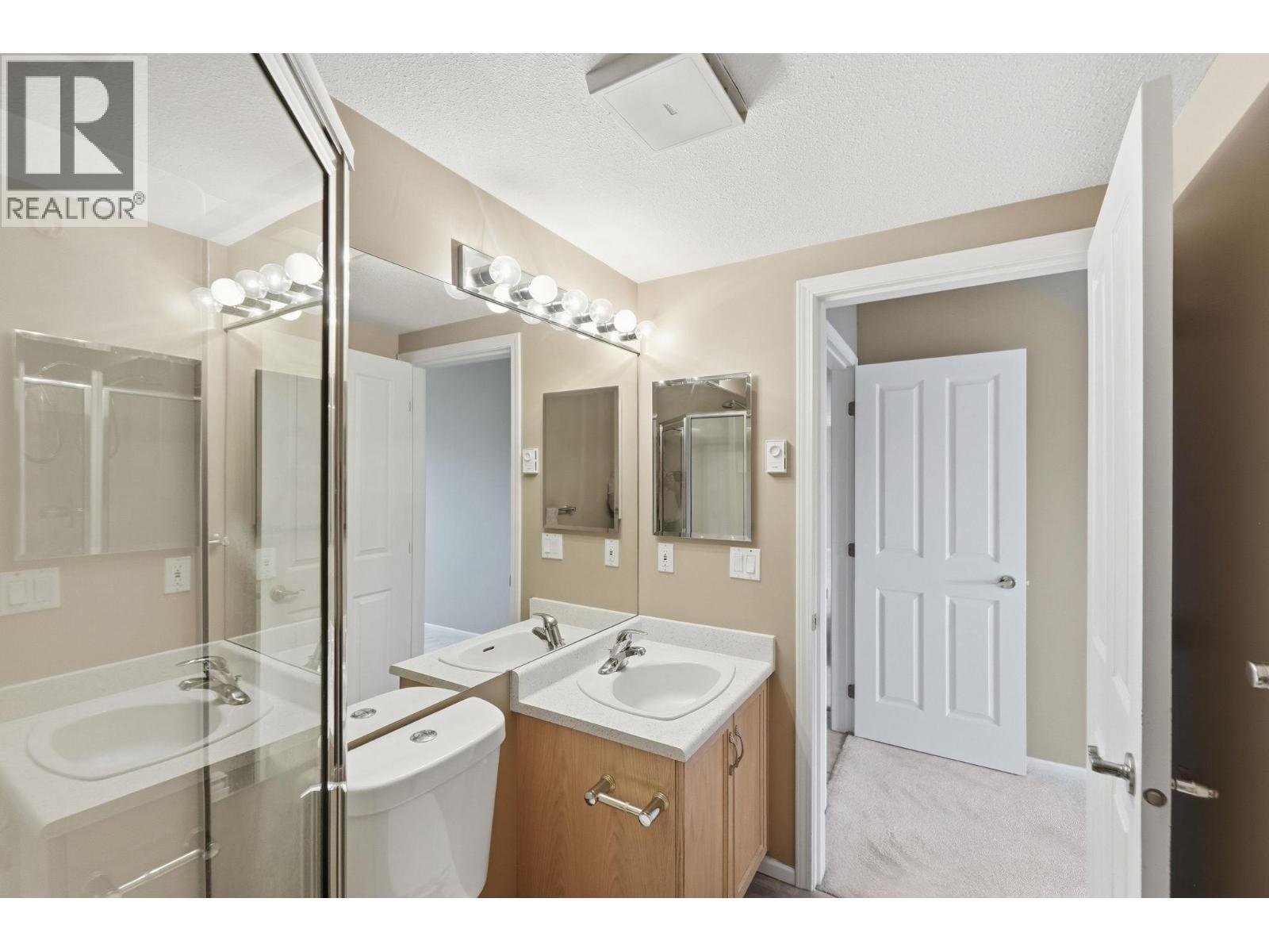 3850 Brown Road Unit# 203, West Kelowna, BC - Indoor Photo Showing Bathroom