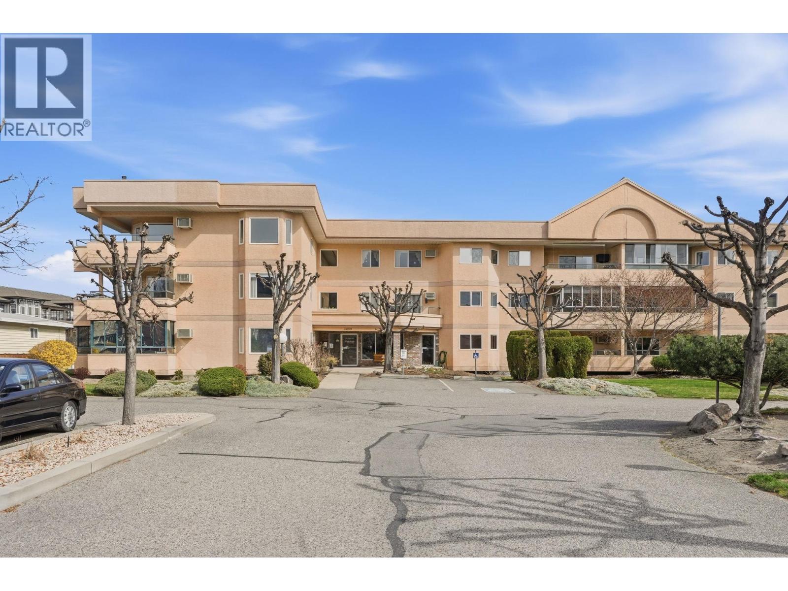 3850 Brown Road Unit# 203, West Kelowna, BC - Outdoor With Balcony With Facade