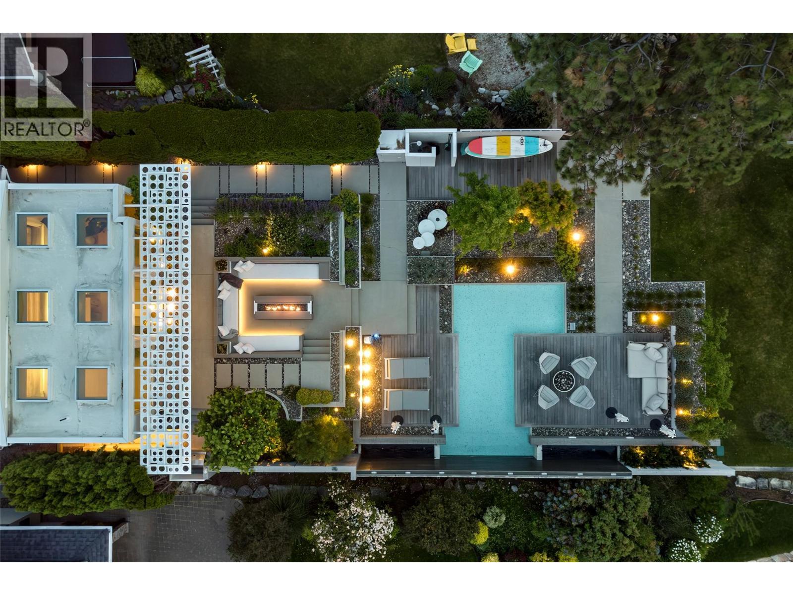 4110 Lakeshore Road, Kelowna, BC - Outdoor