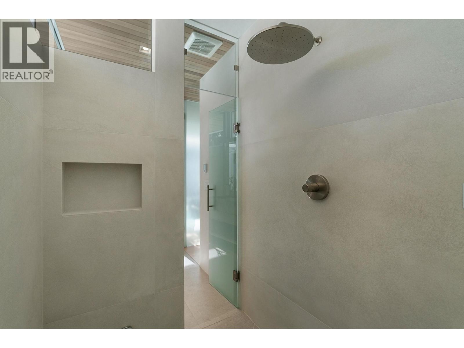 Steam Shower in Gym - 4110 Lakeshore Road, Kelowna, BC - Indoor