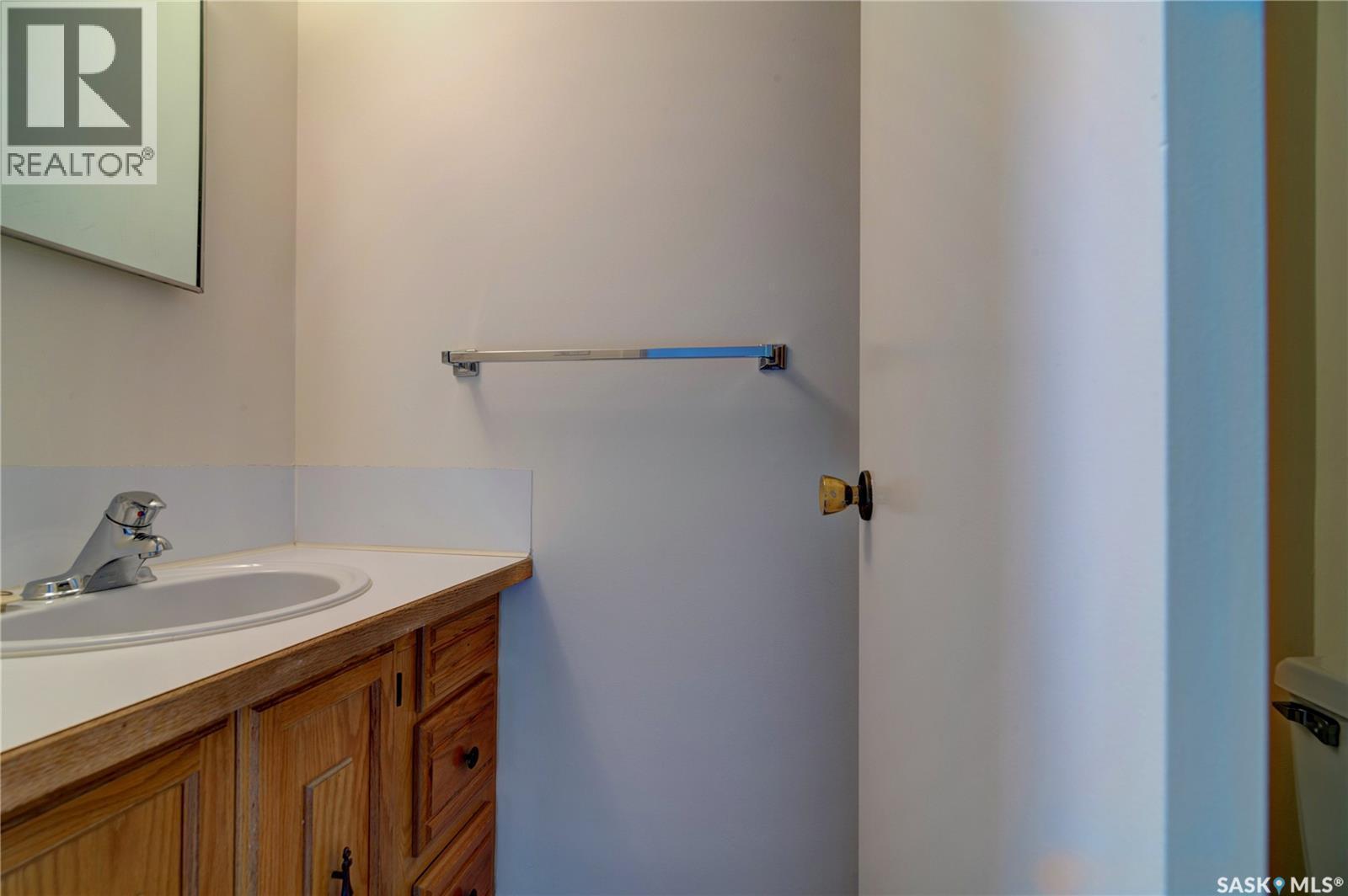 25 Spruceview Road, Regina, SK - Indoor Photo Showing Bathroom