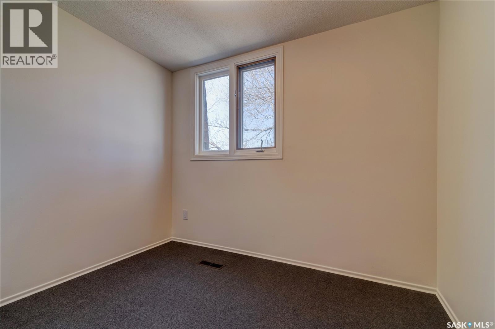 25 Spruceview Road, Regina, SK - Indoor Photo Showing Other Room