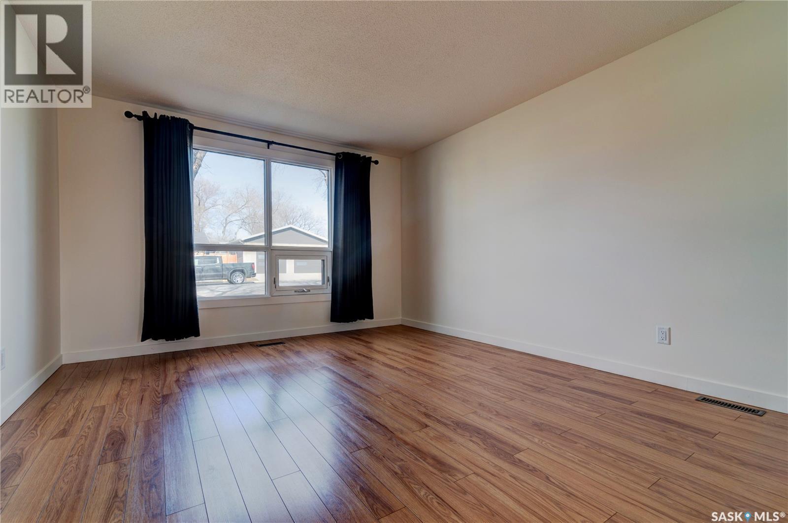 25 Spruceview Road, Regina, SK - Indoor Photo Showing Other Room