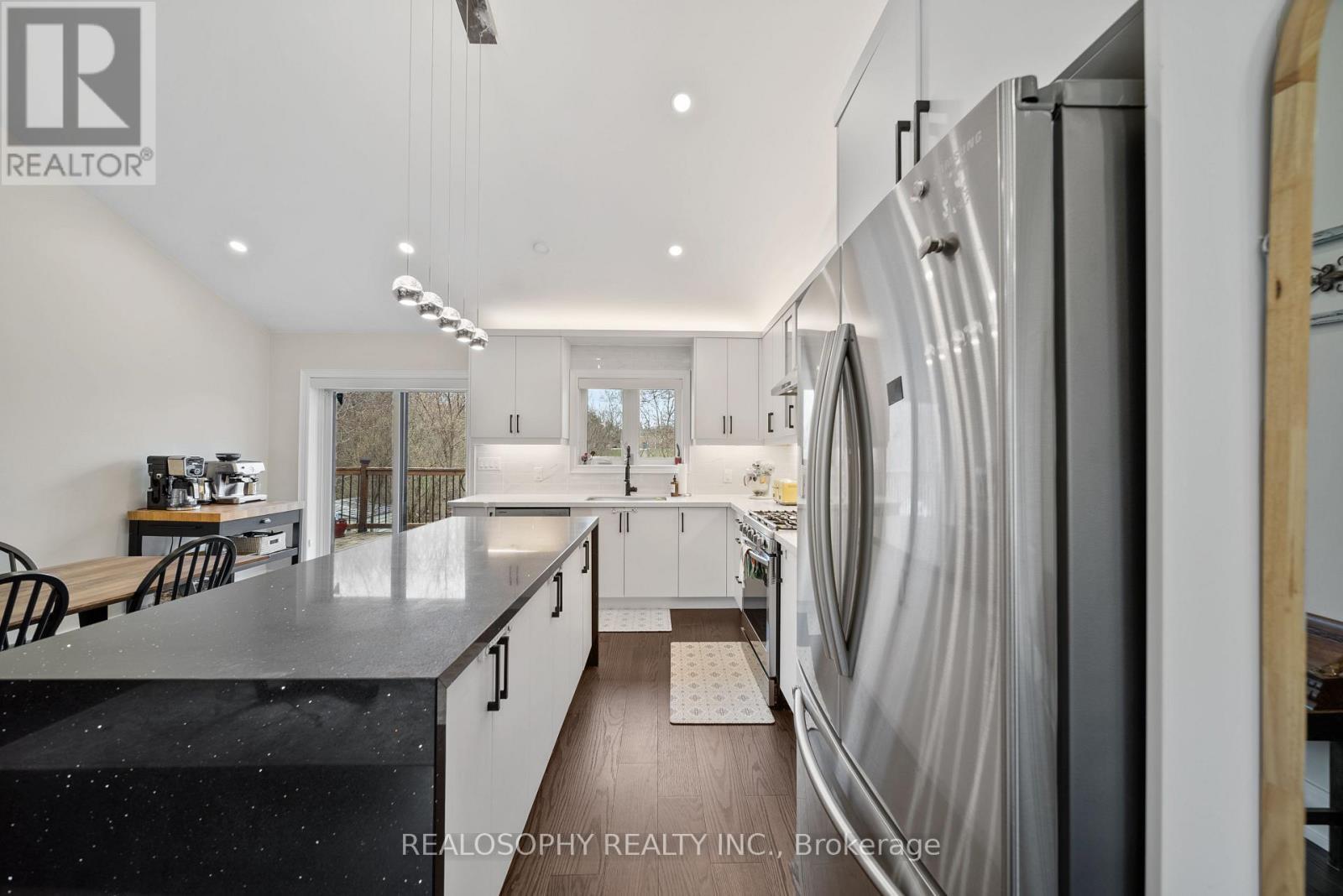 Kitchen - 17 Pioneer Drive, Mississauga, ON