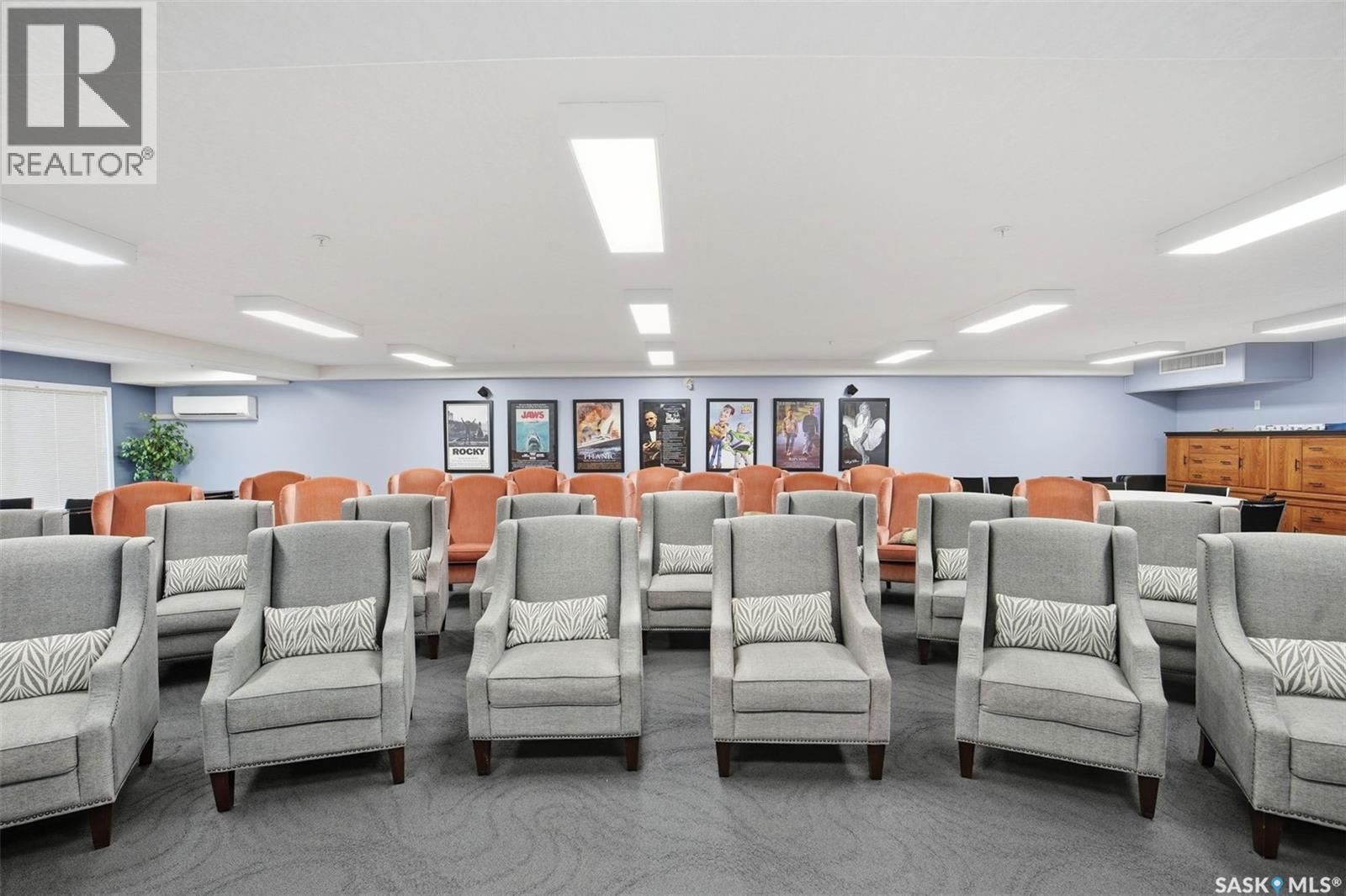 432 325 Keevil Crescent, Saskatoon, SK - Indoor