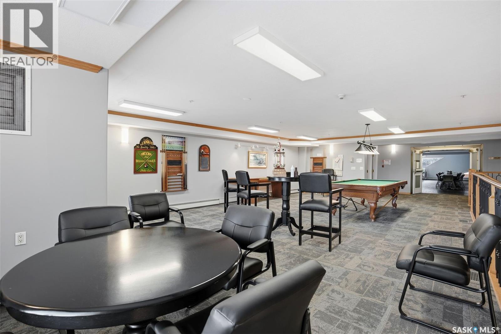 432 325 Keevil Crescent, Saskatoon, SK - Indoor