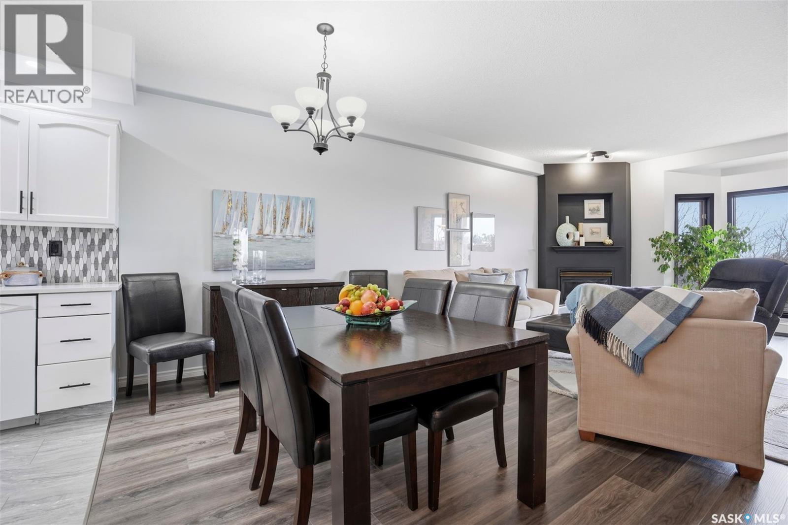 432 325 Keevil Crescent, Saskatoon, SK - Indoor Photo Showing Dining Room