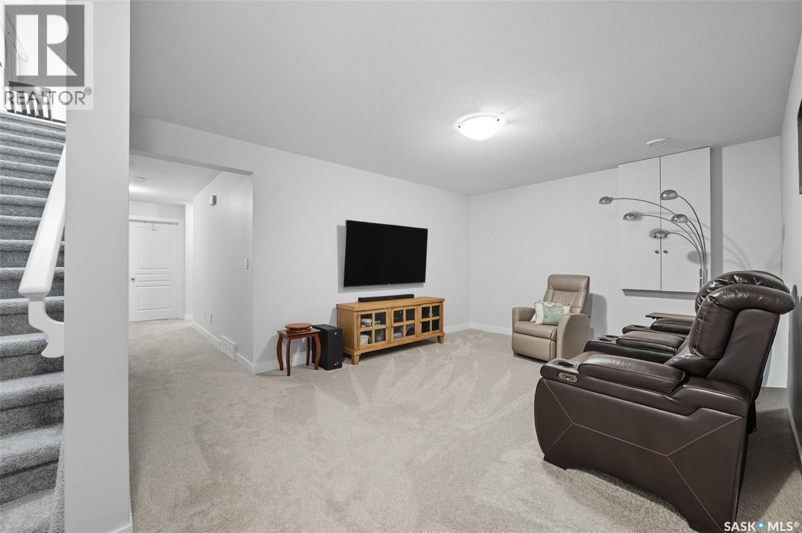 687 Secord Bend, Saskatoon, SK - Indoor