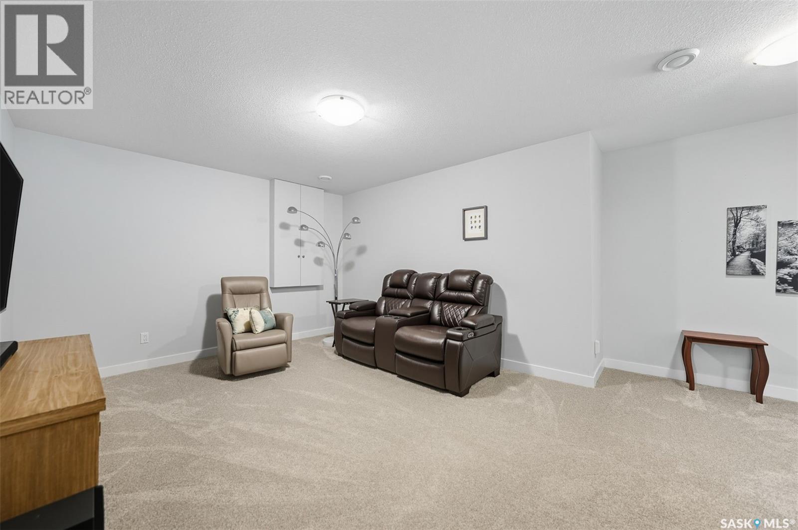 687 Secord Bend, Saskatoon, SK - Indoor